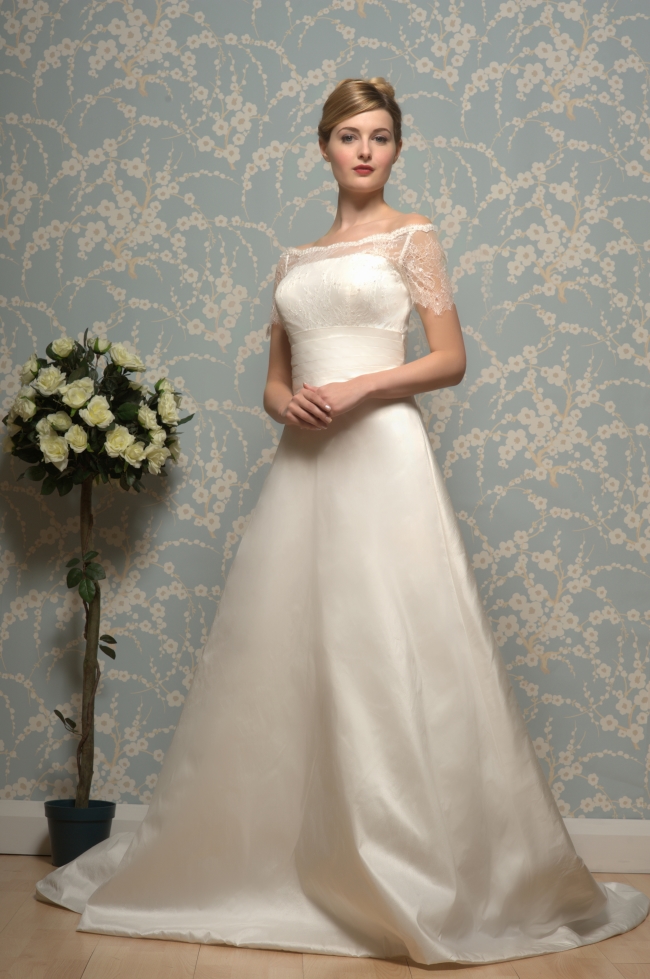 Budget wedding dress - weddingsonline.ie r649 wedding dress