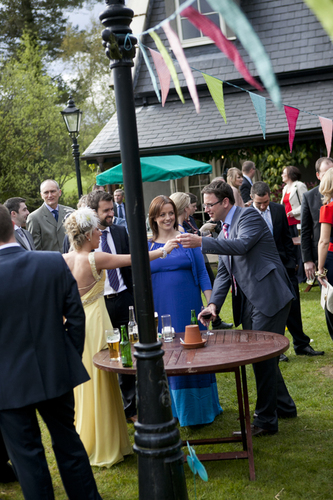summer wedding outdoors decor weddingsonline.ie penry photography outdoor wedding summer decor