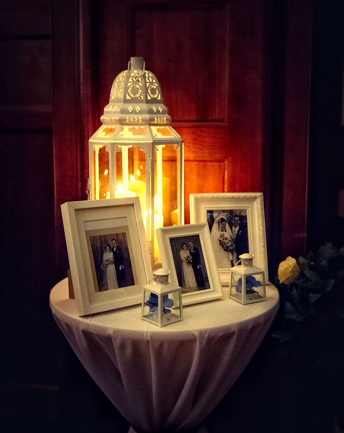 wedding vintage photograph table