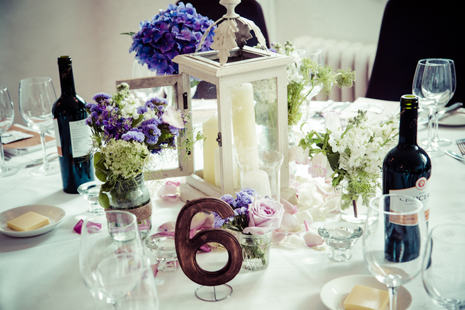 wedding table rustic blue